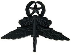 Army Senior HALO Free Fall badge in black metal