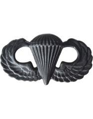 Army basic parachutists badge in black metal