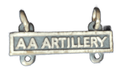 AA Artillery Qualification Bar in silver oxide - Saunders Military Insignia