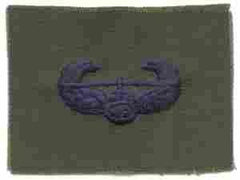 Air Assault Badge In Subdued Cloth - Saunders Military Insignia