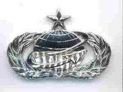 Air Force Senior Manpower and Personnel Badge - Saunders Military Insignia