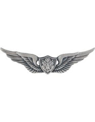 Aircraft crew man badge in silver OX finish - Saunders Military Insignia