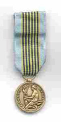 Airman's Medal, Miniature Medal - Saunders Military Insignia