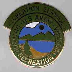 Army Recreation Service Badge - Saunders Military Insignia