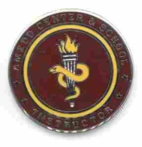 Medical School Instructors Badge - Saunders Military Insignia