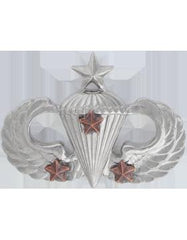 Senior Parachute wing with 3 bronze stars - Saunders Military Insignia