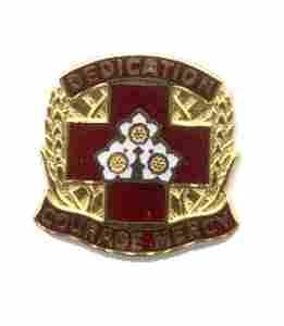 US Army 135th Medical Hospital Unit Crest - Saunders Military Insignia