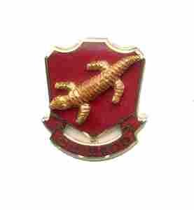 US Army 153th Field Artillery Brigade left facing Unit Crest - Saunders Military Insignia