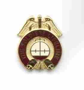US Army 424th Medical Battalion - was 324th Medical Unit Crest - Saunders Military Insignia