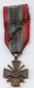 WWII French Coix de Guerre with palm Miniature Medal